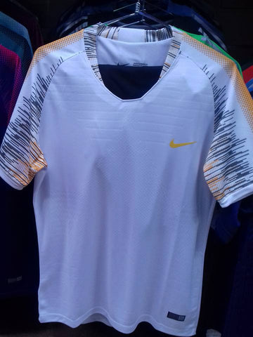 MAILLOT ET SHORT D'ENTRAÎNEMENT NIKE